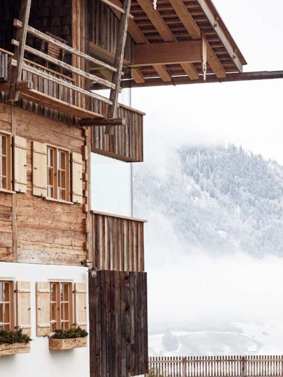 Casa Moda Mont Vesten capuchon Mont Blanc Kledinglijn